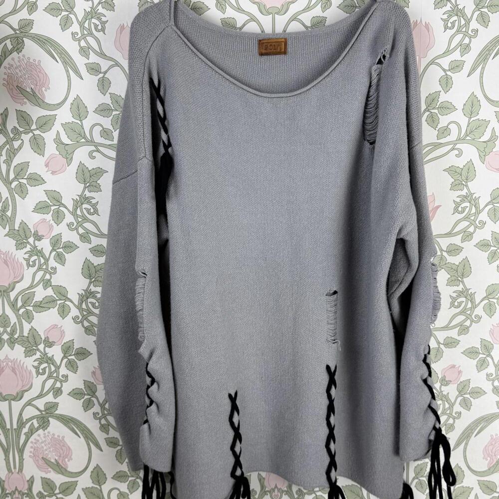 POL Distressed Gray Knit Tunic Sweater with Black Lace-Up Details - Size - Large - Picture 6 of 7
